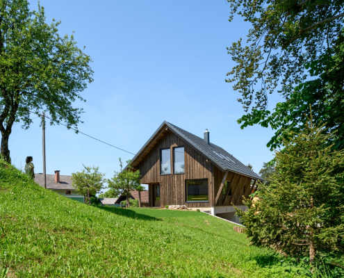 HIŠA STROKOVNJAKA ZA LES