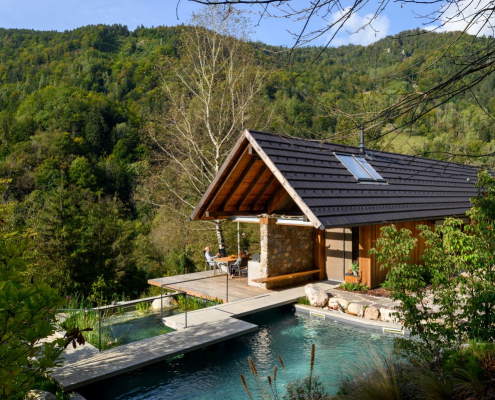 HIŠA ZA DVA PLEZALCA